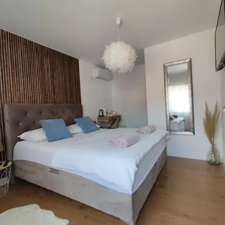 Exalto Guest house