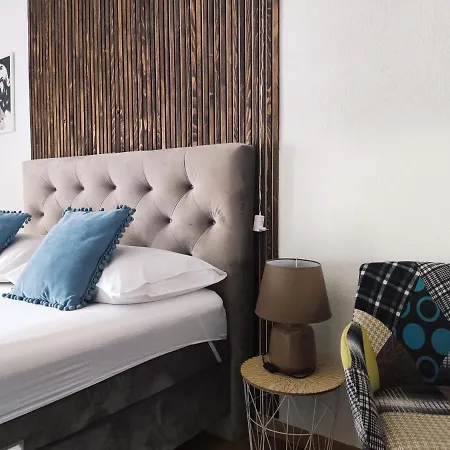 Exalto Guest house