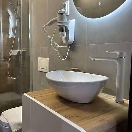 Exalto Guest house 3*