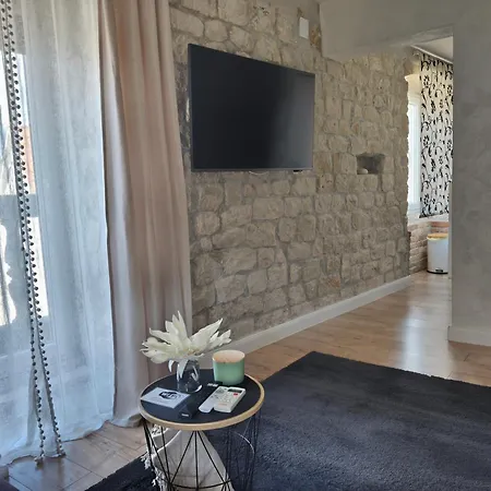 Exalto Guest house