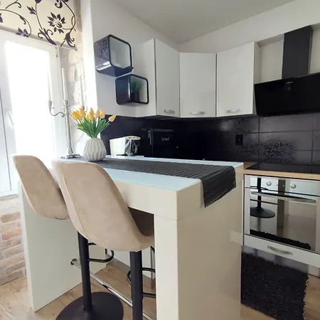 게스트하우스 Exalto 3*